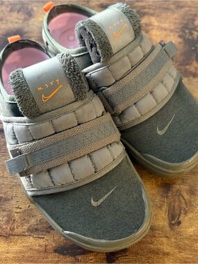 Nike Men’s Offline Mule Olive Green Size 10